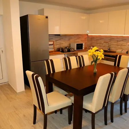 Apartment Deluxe Nika Kastela